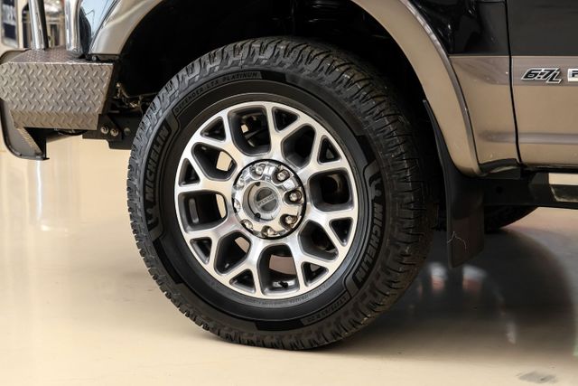 2022 Ford F-350 Super Duty Lariat | Addison, TX | Mr Car Guys