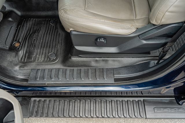 2022 Ford F-350 Super Duty XL STX 4X4 FX4 / 7.3L GAS V8 / HEAVILY OPTIONED | Austin, TX | Rocky Mountain Truck Stop Austin