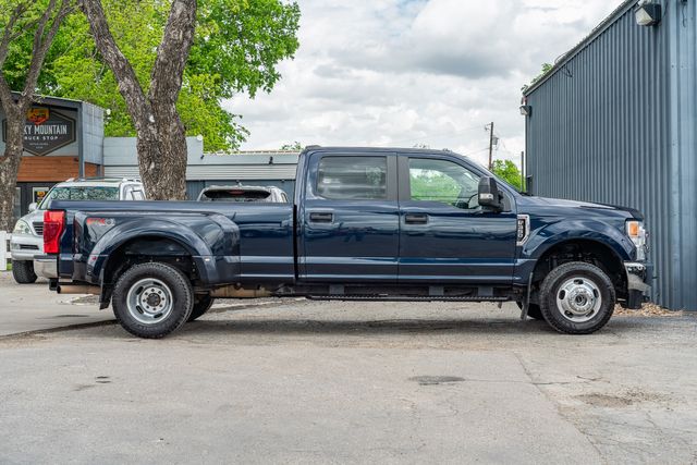 2022 Ford F-350 Super Duty XL STX 4X4 FX4 / 7.3L GAS V8 / HEAVILY OPTIONED | Austin, TX | Rocky Mountain Truck Stop Austin