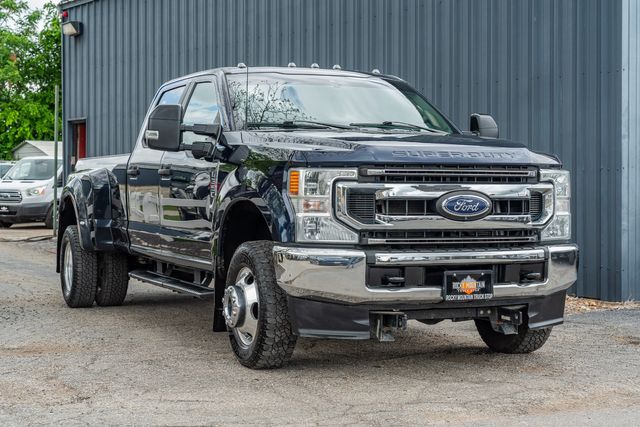 2022 Ford F-350 Super Duty XL STX 4X4 FX4 / 7.3L GAS V8 / HEAVILY OPTIONED | Austin, TX | Rocky Mountain Truck Stop Austin