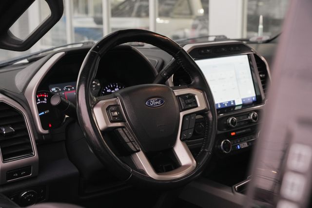 2022 Ford F-350 Super Duty Lariat ULTIMATE FX4 / LOADED / BIG SCREEN | Austin, TX | Rocky Mountain Truck Stop Austin