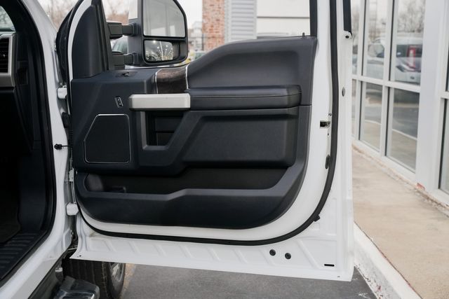 2022 Ford F-350 Super Duty Lariat ULTIMATE FX4 / LOADED / BIG SCREEN | Austin, TX | Rocky Mountain Truck Stop Austin