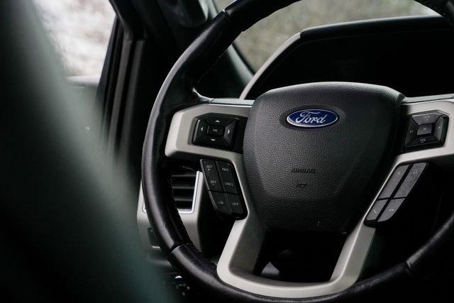 2022 Ford F-350 Super Duty Lariat ULTIMATE FX4 / LOADED / BIG SCREEN | Austin, TX | Rocky Mountain Truck Stop Austin