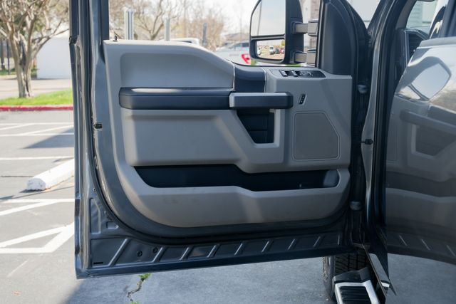 2022 Ford F-350 Super Duty XLT FX4 / DIESEL 4X4 LONG BED DRW CREW CAB 1-OWNER | Austin, TX | Rocky Mountain Truck Stop Austin