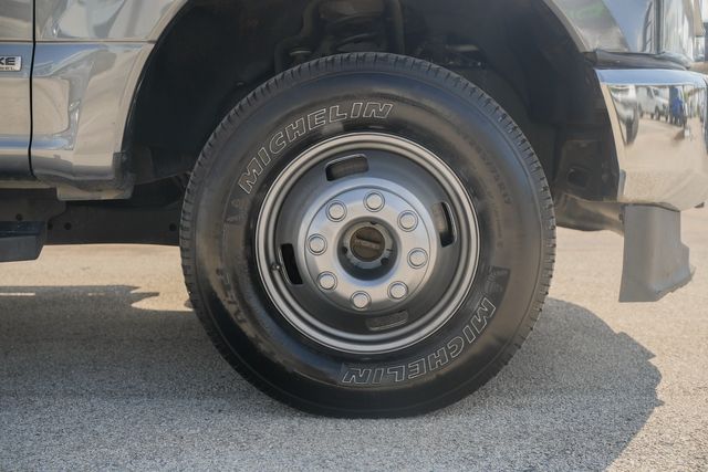 2022 Ford F-350 Super Duty XLT FX4 / DIESEL 4X4 LONG BED DRW CREW CAB 1-OWNER | Austin, TX | Rocky Mountain Truck Stop Austin