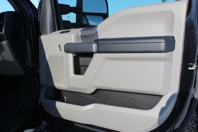 2022 Ford F-350 Super Duty Diesel 4x4 XLT | Roscoe, IL | Autoland Outlets 2022 Ford F-350 Super Duty Diesel 4x4 XLT | Roscoe, IL | Autoland Outlets