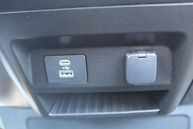 2022 Ford F-350 Super Duty Diesel 4x4 XLT | Roscoe, IL | Autoland Outlets 2022 Ford F-350 Super Duty Diesel 4x4 XLT | Roscoe, IL | Autoland Outlets