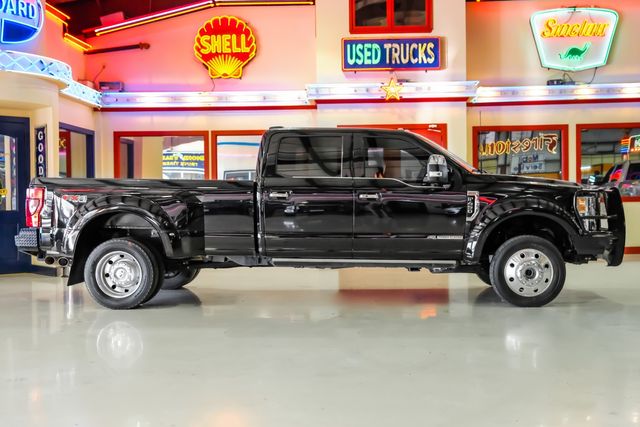2022 Ford F-450 Super Duty Platinum