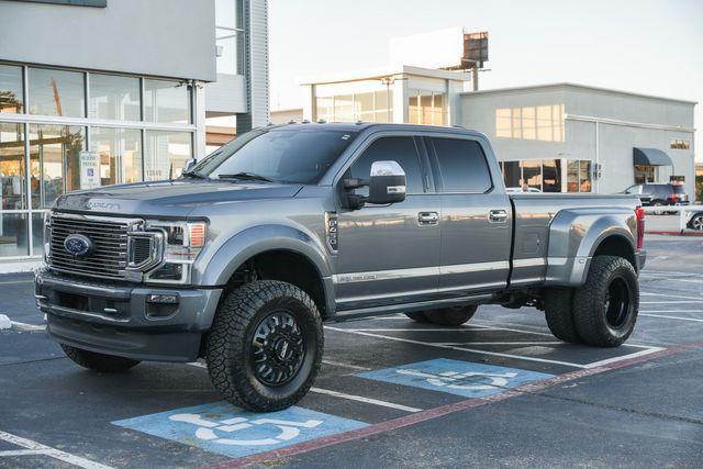 2022 Ford F-450 Super Duty Platinum FX4 W/ UPGRADES / LOADED / BIG SCREEN | Austin, TX | Rocky Mountain Truck Stop Austin