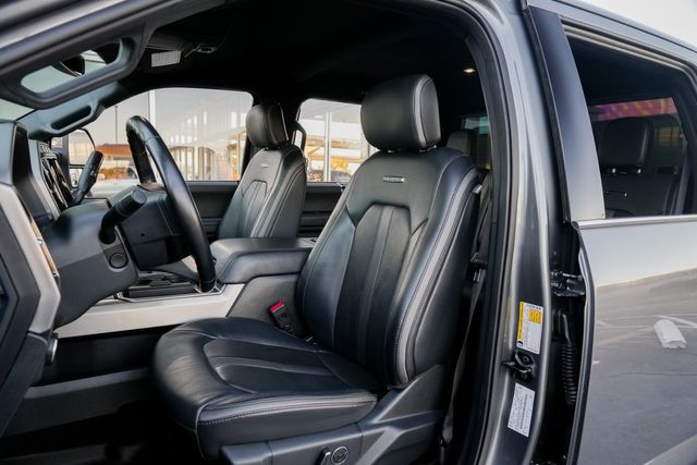 2022 Ford F-450 Super Duty Platinum FX4 W/ UPGRADES / LOADED / BIG SCREEN | Austin, TX | Rocky Mountain Truck Stop Austin