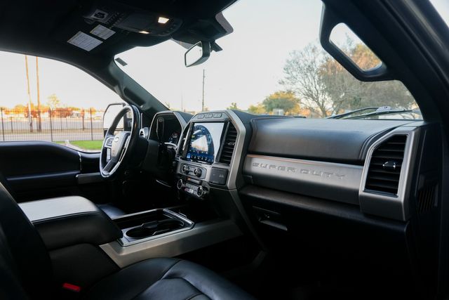 2022 Ford F-450 Super Duty Platinum FX4 W/ UPGRADES / LOADED / BIG SCREEN | Austin, TX | Rocky Mountain Truck Stop Austin