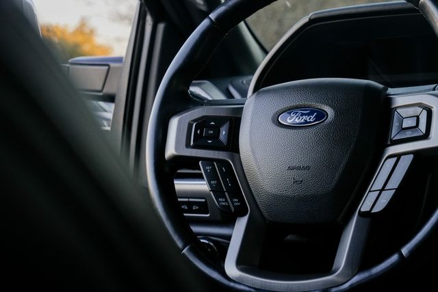 2022 Ford F-450 Super Duty Platinum FX4 W/ UPGRADES / LOADED / BIG SCREEN | Austin, TX | Rocky Mountain Truck Stop Austin