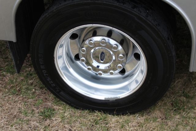 2022 Ford F-550 Stake Bed | Roscoe, IL | Autoland Outlets