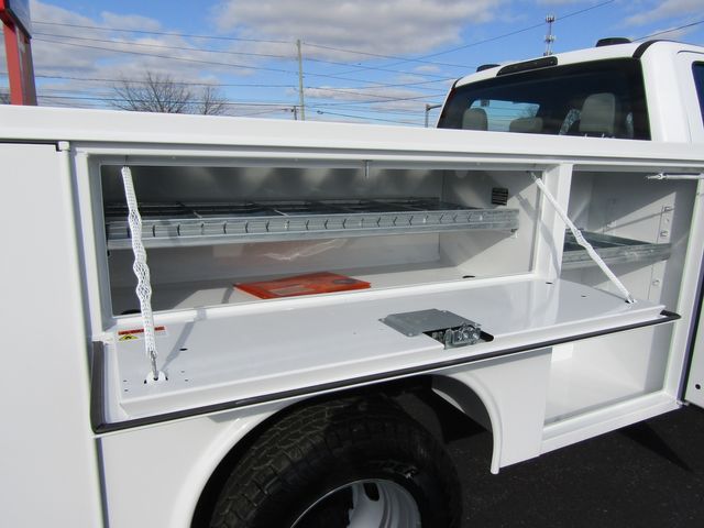 2022 Ford F350 Crew Cab 4x4 Diesel with New 9' Reading Utility Bed 2022 Ford F350 Crew Cab 4x4 Diesel with New 9' Reading Utility Bed