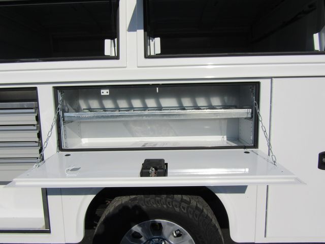 2022 Ford F350 Crew Cab 4x4 with New 8' Knapheide Enclosed Utility Bed