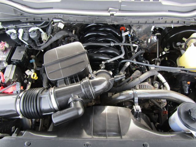 2022 Ford F350 Crew Cab 4x4 with New 8' knapheide Utility Bed