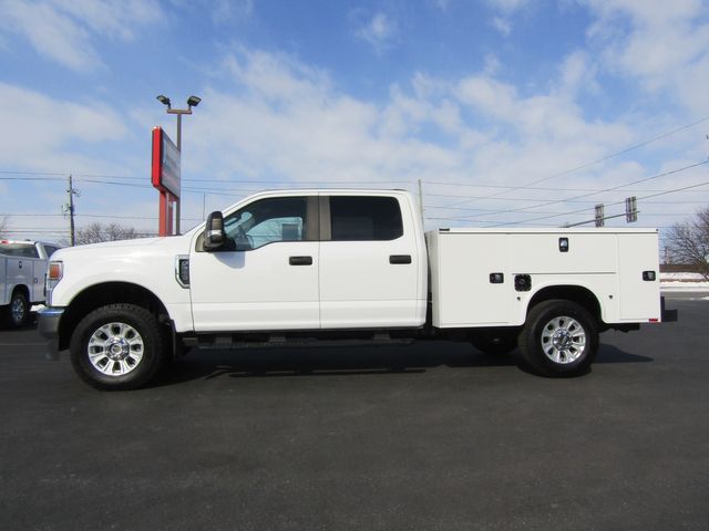 2022 Ford F350 Crew Cab 4x4 with New 8' knapheide Utility Bed