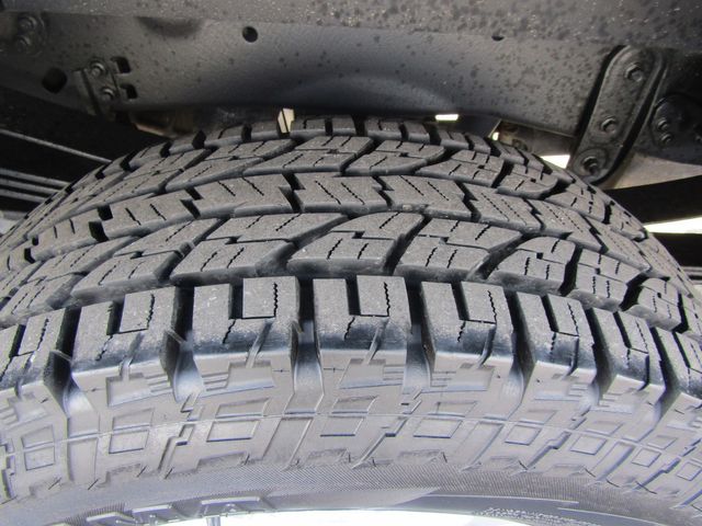 2022 Ford F350 Crew Cab 4x4 with New 8' knapheide Utility Bed