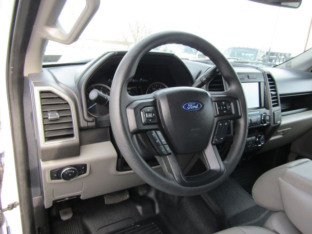 2022 Ford F350 Crew Cab 4x4 with New 8' knapheide Utility Bed