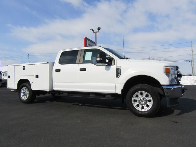 2022 Ford F350 Crew Cab 4x4 with New 8' knapheide Utility Bed