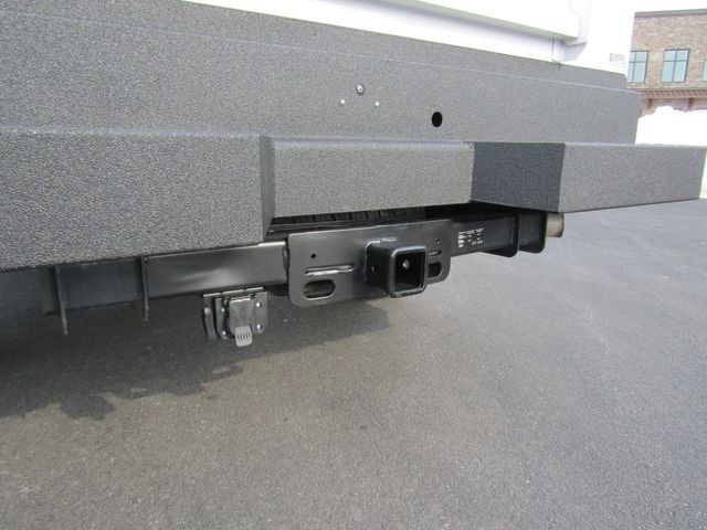 2022 Ford F350 Crew Cab 4x4 with New 8' knapheide Utility Bed