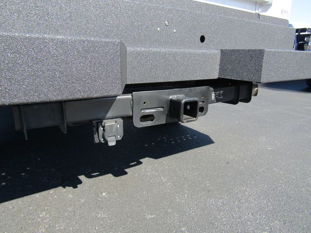 2022 Ford F350 Crew Cab 4x4 with New 8' knapheide Utility Bed