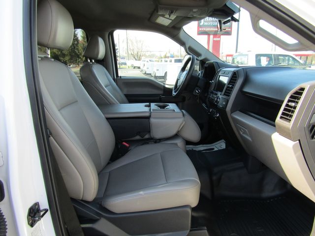 2022 Ford F350 Crew Cab 4x4 with New 8' knapheide Utility Bed