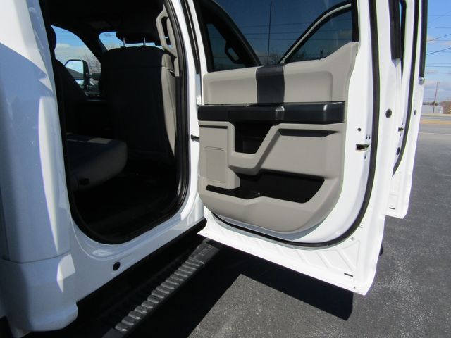 2022 Ford F350 Crew Cab 4x4 with New 8' knapheide Utility Bed