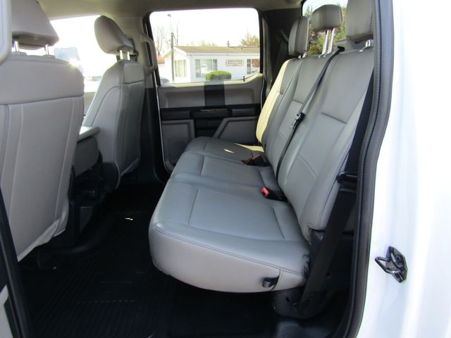 2022 Ford F350 Crew Cab 4x4 with New 8' knapheide Utility Bed