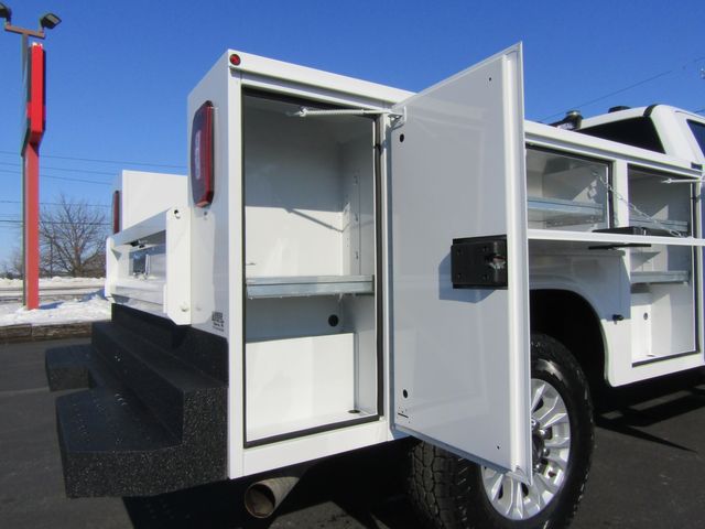 2022 Ford F350 Crew Cab 4x4 with New 8' Knapheide Utility Bed