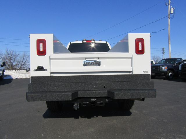 2022 Ford F350 Crew Cab 4x4 with New 8' Knapheide Utility Bed