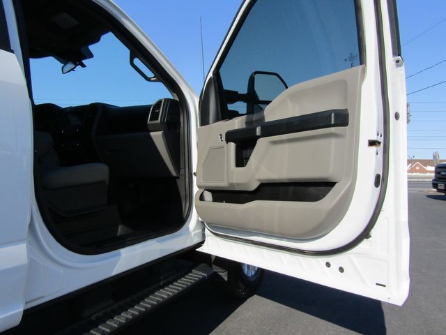 2022 Ford F350 Crew Cab 4x4 with New 8' Knapheide Utility Bed