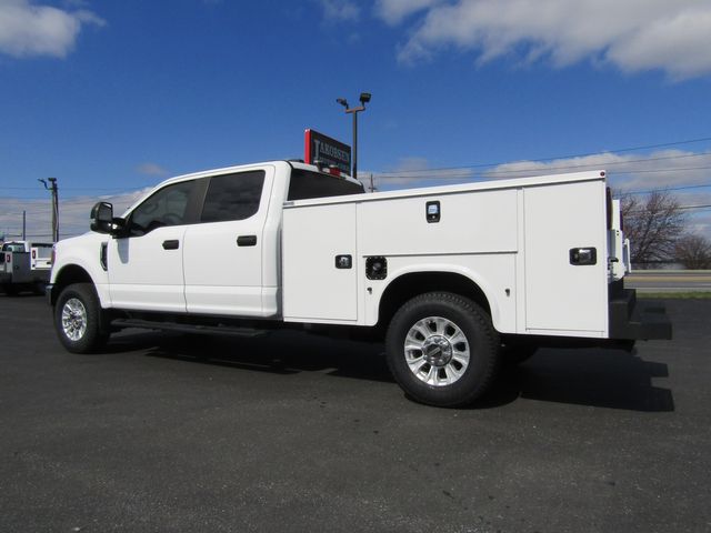 2022 Ford F350 Crew Cab 4x4 with New 8' Knapheide Utility Bed