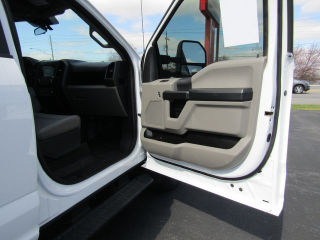 2022 Ford F350 Crew Cab 4x4 with New 8' Knapheide Utility Bed