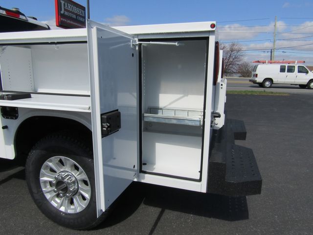 2022 Ford F350 Crew Cab 4x4 with New 8' Knapheide Utility Bed 2022 Ford F350 Crew Cab 4x4 with New 8' Knapheide Utility Bed