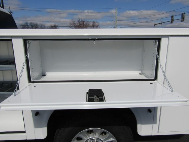 2022 Ford F350 Crew Cab 4x4 with New 8' Knapheide Utility Bed 2022 Ford F350 Crew Cab 4x4 with New 8' Knapheide Utility Bed