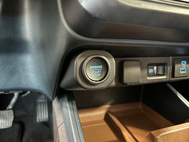 2022 Ford Maverick Lariat | Irving, Texas | Hopper Motorplex 2022 Ford Maverick Lariat | Irving, Texas | Hopper Motorplex