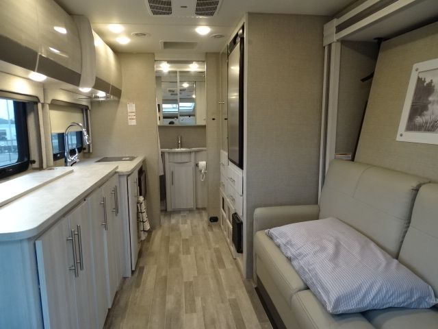 2022 Ford Thor Gemini 23TE AWD 350 HD