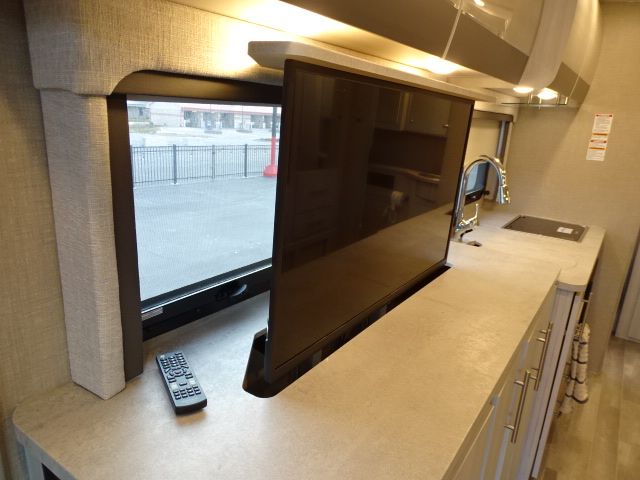 2022 Ford Thor Gemini 23TE AWD 350 HD