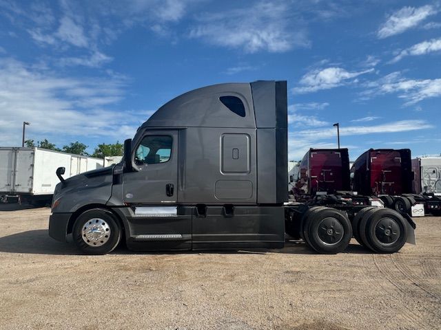 2022 Freightliner CASCADIA 126-APU | Dallas, TX | Infinity Trucks 2022 Freightliner CASCADIA 126-APU | Dallas, TX | Infinity Trucks