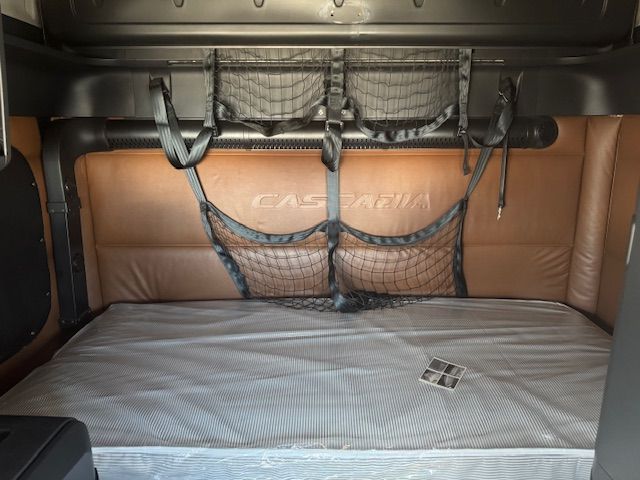 2022 Freightliner CASCADIA 126-APU | Dallas, TX | Infinity Trucks 2022 Freightliner CASCADIA 126-APU | Dallas, TX | Infinity Trucks