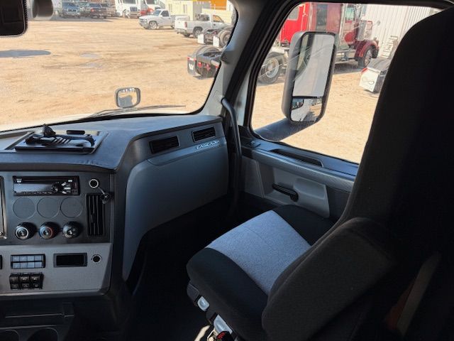 2022 Freightliner CASCADIA | Dallas, TX | Infinity Trucks 2022 Freightliner CASCADIA | Dallas, TX | Infinity Trucks