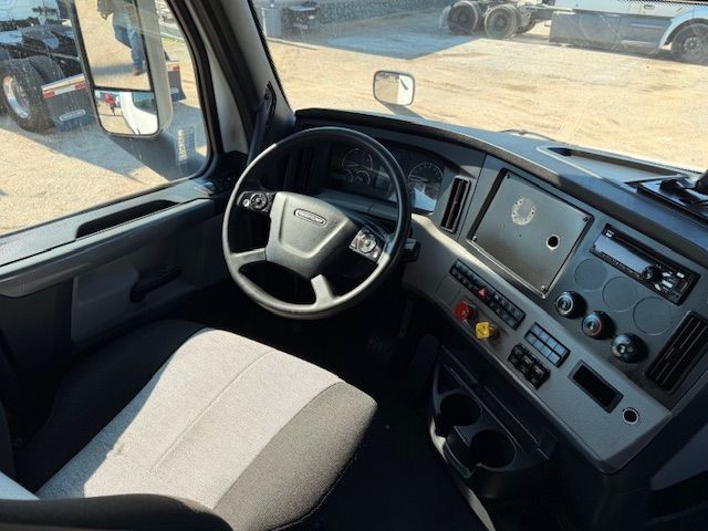 2022 Freightliner CASCADIA | Dallas, TX | Infinity Trucks 2022 Freightliner CASCADIA | Dallas, TX | Infinity Trucks
