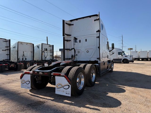 2022 Freightliner CASCADIA | Dallas, TX | Infinity Trucks 2022 Freightliner CASCADIA | Dallas, TX | Infinity Trucks