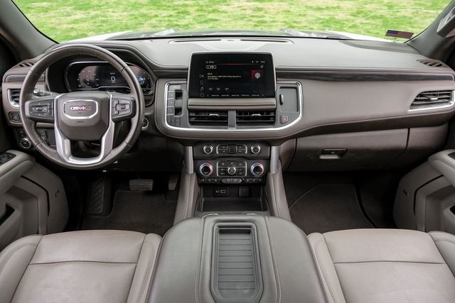 2022 GMC Yukon XL SLT Diesel Lane Keep Assist Heated/Cooled Seats XM 2022 GMC Yukon XL SLT Diesel Lane Keep Assist Heated/Cooled Seats XM