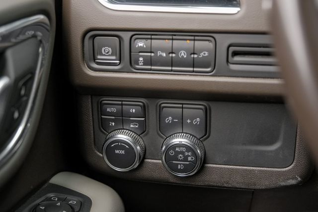 2022 GMC Yukon XL SLT Diesel Lane Keep Assist Heated/Cooled Seats XM 2022 GMC Yukon XL SLT Diesel Lane Keep Assist Heated/Cooled Seats XM