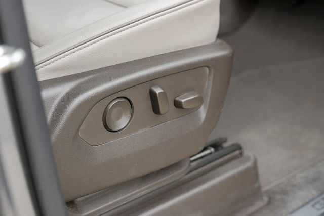 2022 GMC Yukon XL SLT Diesel Lane Keep Assist Heated/Cooled Seats XM 2022 GMC Yukon XL SLT Diesel Lane Keep Assist Heated/Cooled Seats XM