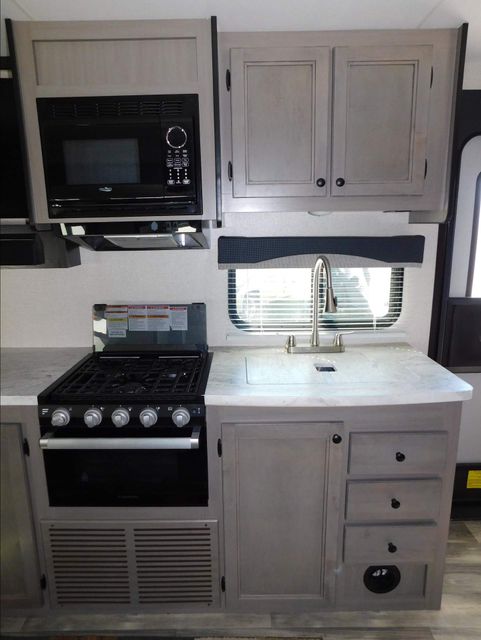 2022 Highland Ridge Mesa S Lite 212FB