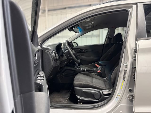 2022 Hyundai KONA SEL 2022 Hyundai KONA SEL