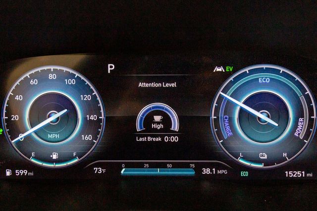 2022 Hyundai SANTA FE Hybrid SEL Premium